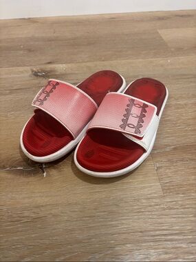 Under Armour UA GS Mercenary SL Youth Size 5Y Sandals Red/White Water Friendly